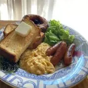 七