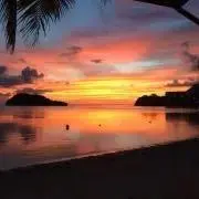 秋の夕暮れの画像
