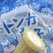 トンガリ菓子の画像