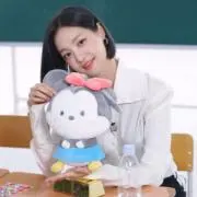 よん