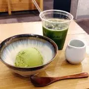 鈴木えりか