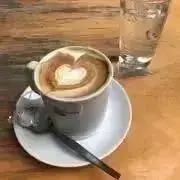しあ
