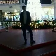 とむ