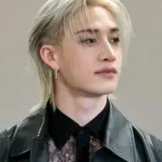 スキズ Stray Kids リノ 直筆サイン入りチェキ - メルカリ