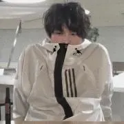 み