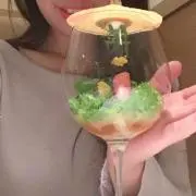 エミリ