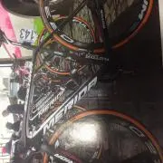 あきなが
