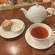 み