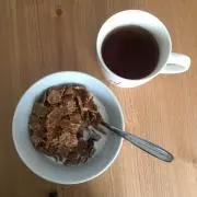 YY