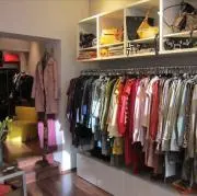 アパレル 専門店 YUの画像