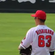 t*4様 【値下げ交渉可】広島東洋カープ現新井貴浩監督 手型貯金箱