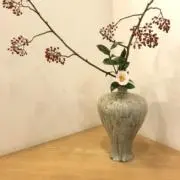 つ