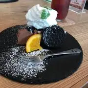 ヒトミ