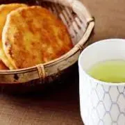 お茶煎餅の画像
