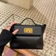 セリナ
