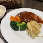 H. Nの画像