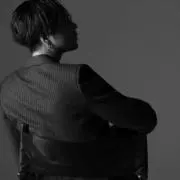 車と服好きの社会人の画像