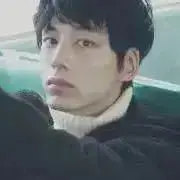 坂口健太郎の画像