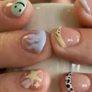 ✲