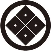 丸に隅立て四つ目の画像