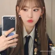 宮脇咲良の画像
