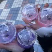 み
