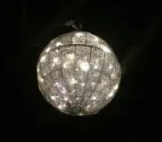 白い羽の画像