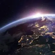 earthアパレル屋の画像