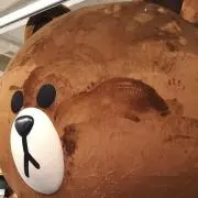 ブラウン