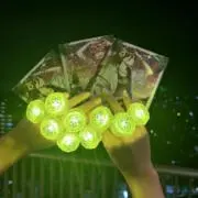 りの画像