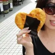 みい