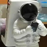 よん