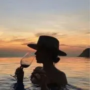 エレナの画像
