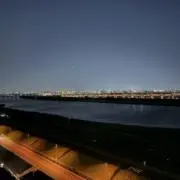 霞真