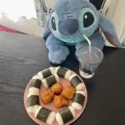 やと