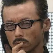耳にOCTPUSの画像