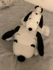 む。