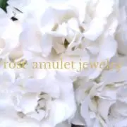 rose amulet jewelryの画像