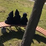 まる。