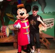 ディズニー ホーンテッドマンション 温室の棺 フィギュア 世界500個