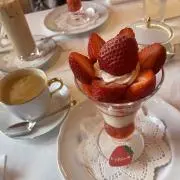いちごパフェの画像