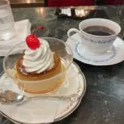 甘味処の店主の画像