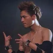 俊