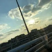 由美