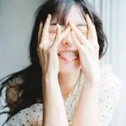 み
