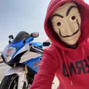 よろし^ - ^