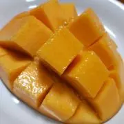 モモ