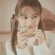 쯔の画像