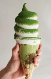 めるこ