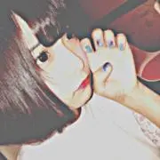 あ や   ——   。